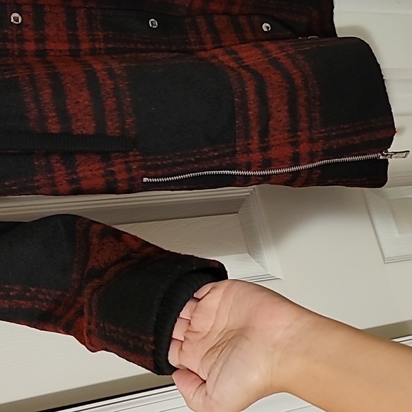 New Vince Camuto red and black plaid wool coat - Picture 4 of 16